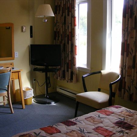 Rivière-la-Madeleine Hotel Motel Bon Accueil מראה חיצוני תמונה